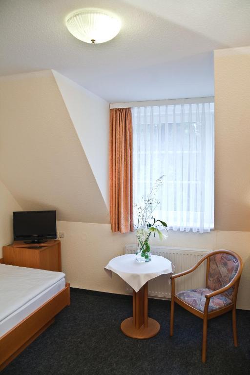 Hotel Saechsisches Haus Berggiesshübel Szoba fotó