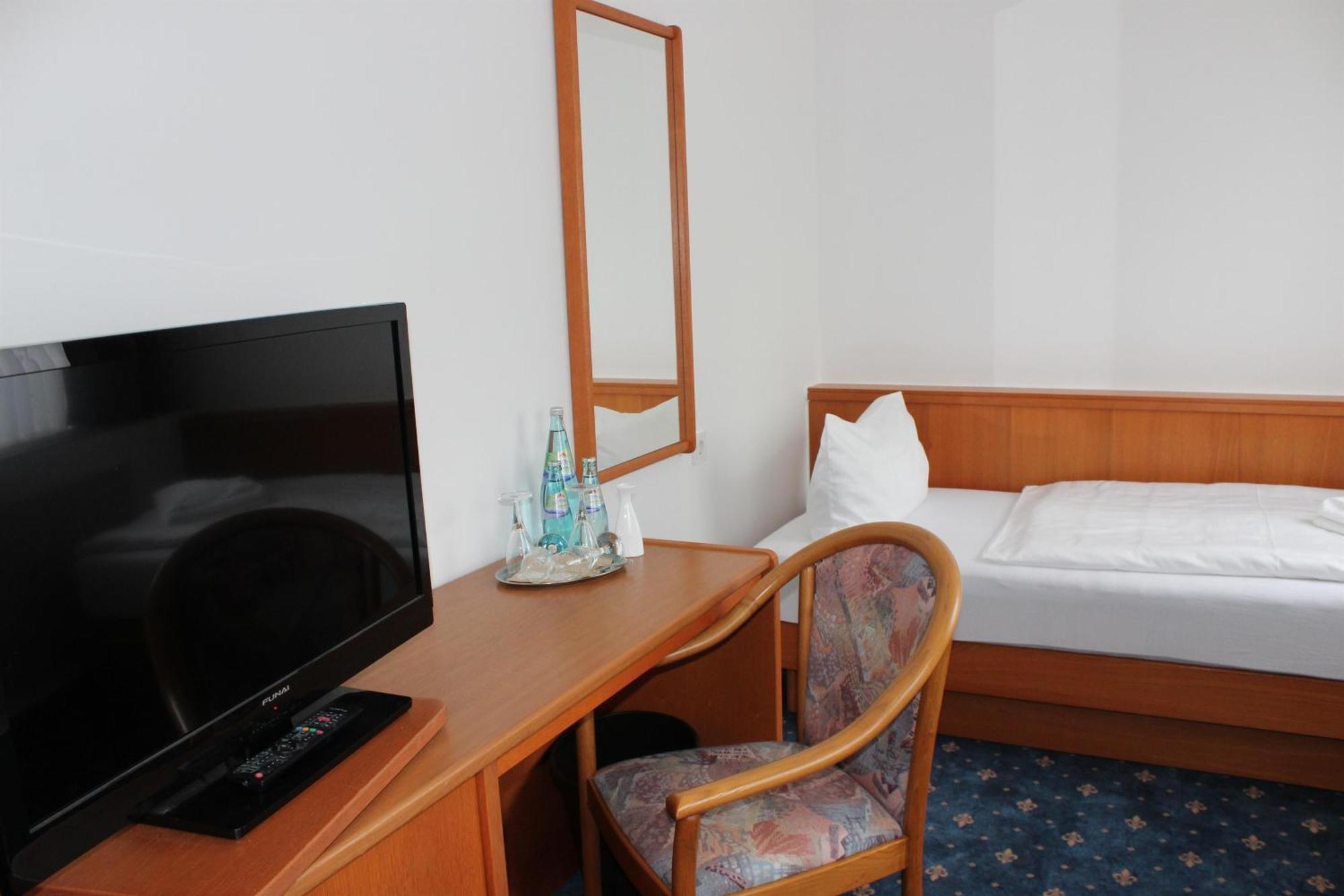 Hotel Saechsisches Haus Berggiesshübel Kültér fotó